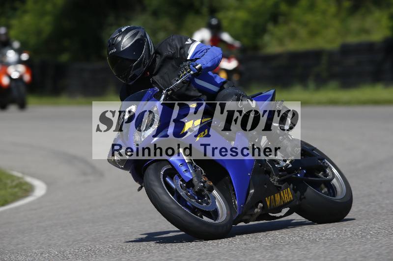 /Archiv-2024/29 12.06.2024 MOTO.CH Track Day ADR/Gruppe blau/20